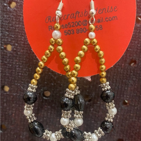 Handmade beaded earrings - Picture 3 of 6